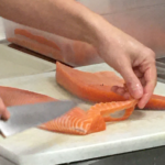 découpe-artisanale-saumon-sushiya-vannes